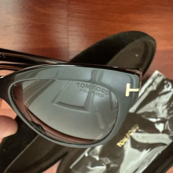 WEEKEND SALE ❗️Tom Ford polarize sunglasses - Picture 5 of 6
